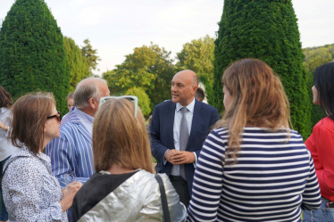 Andrew Griffith MP meeting Ukraine guests and hosts at a garden reception August 2023